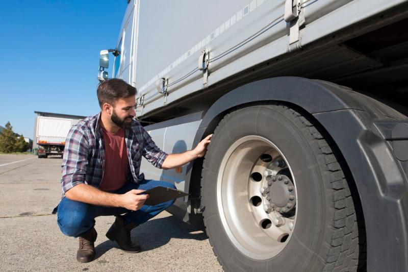 Esticador de Lona de Caminhão: O que Você Precisa Saber